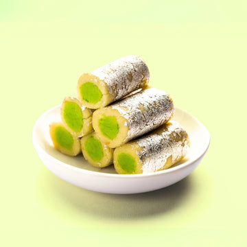 Kaju Pista Roll